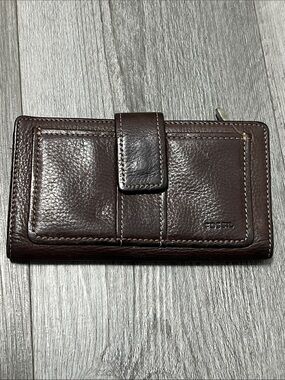 Fossil Chocolate Brown Leather Snap Clutch Wallet